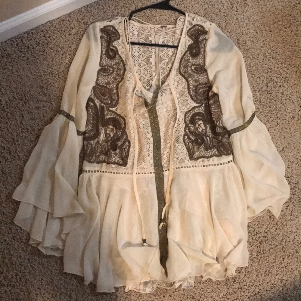Beautiful embroidered Free people top